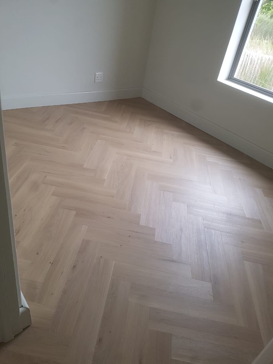 Italian Oak Herringbone – Flooring Warehouse